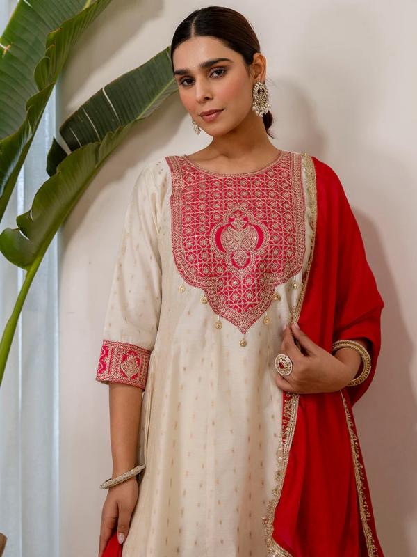 VP 9814 W  Embroidred Kurta Sets with Heavy thread Work Women Suits